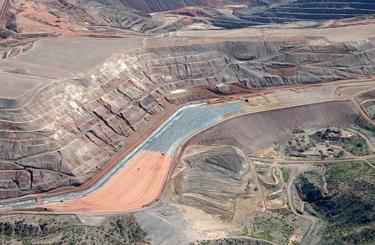 04 san-manuel-mine-liner