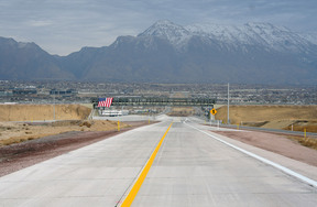 05-mountainviewcorridor1