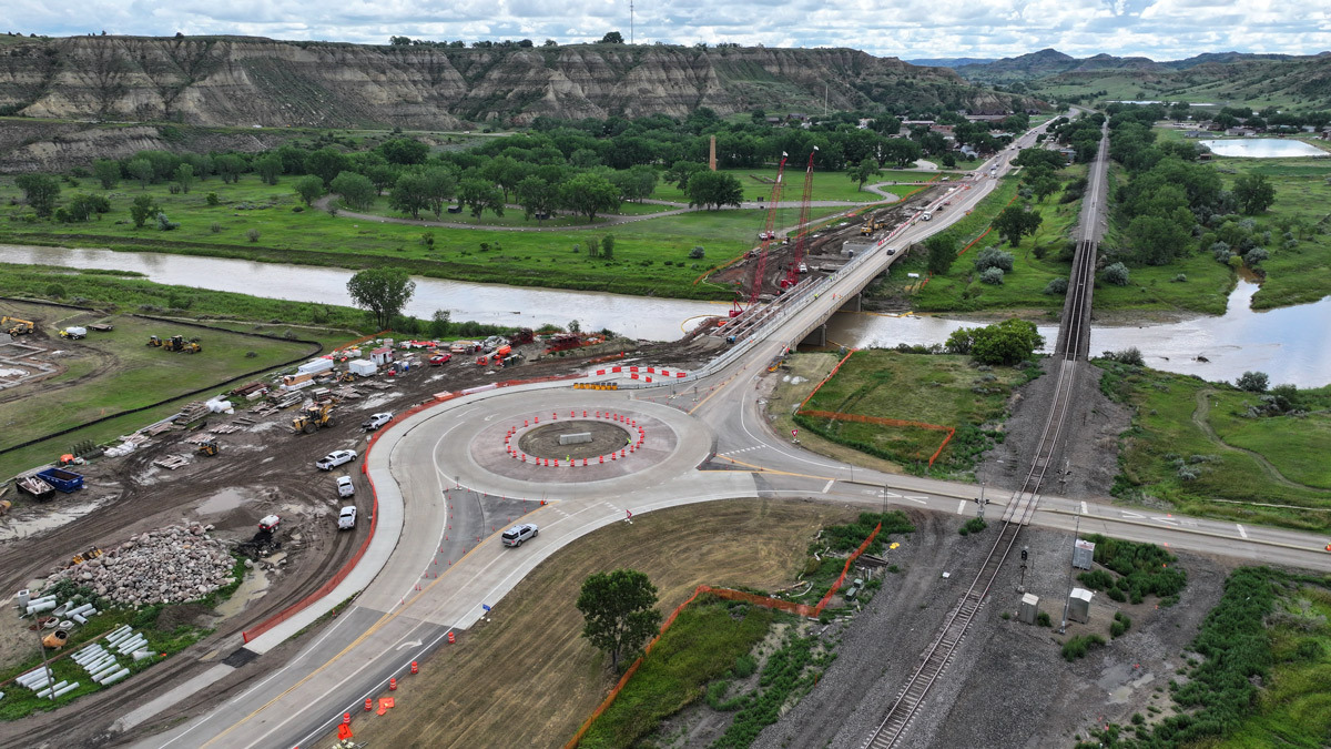 243507-medora-nddot-voeller-project-99-web